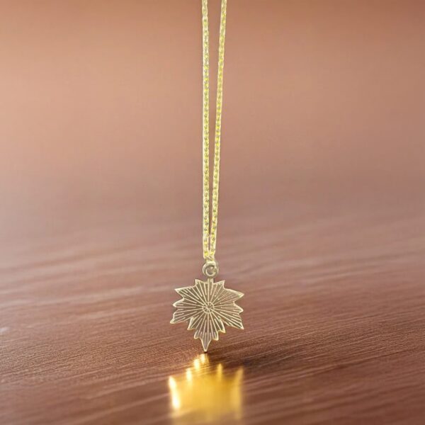 Leaf Pendant Necklace